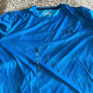 Mens UA Shirt New!